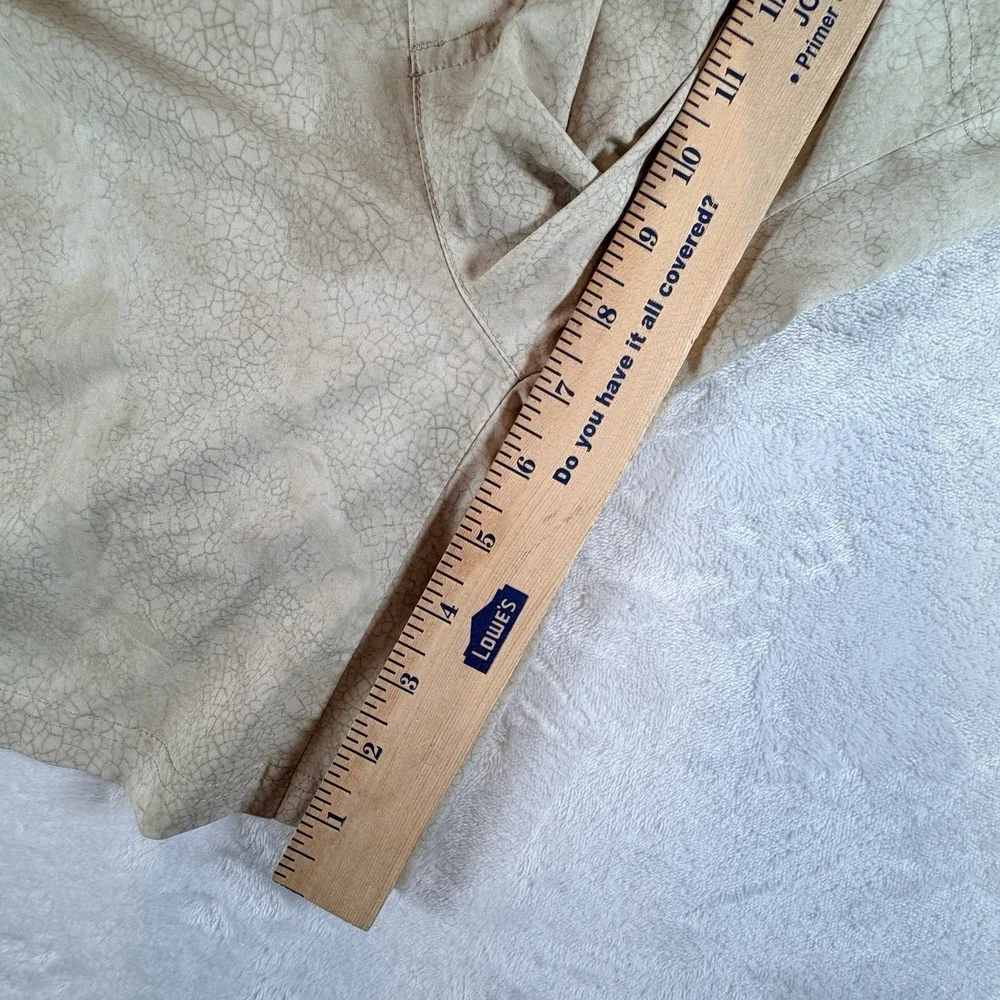 VRST Shorts Men's Sz M‎ Beige Pattern Stealth 7